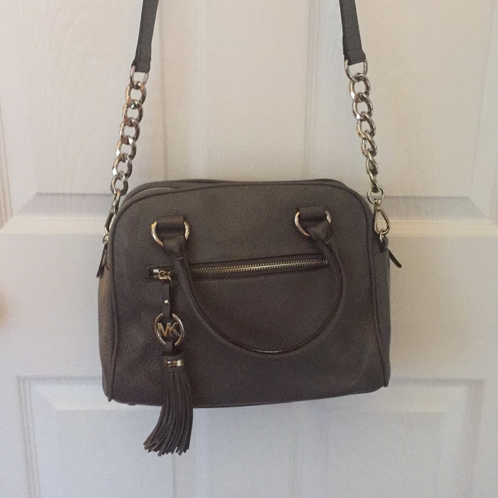 DO NOT BUY (RESERVED) Michael Kors crossbody purse